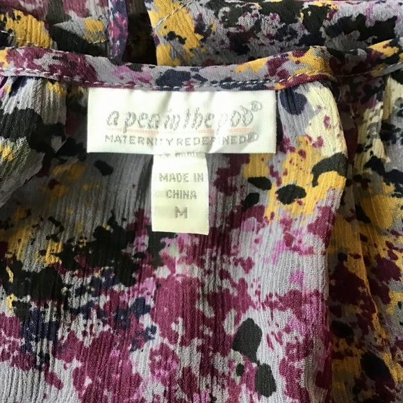 A Pea in the Pod Maternity Size Medium - Picture 7 of 7